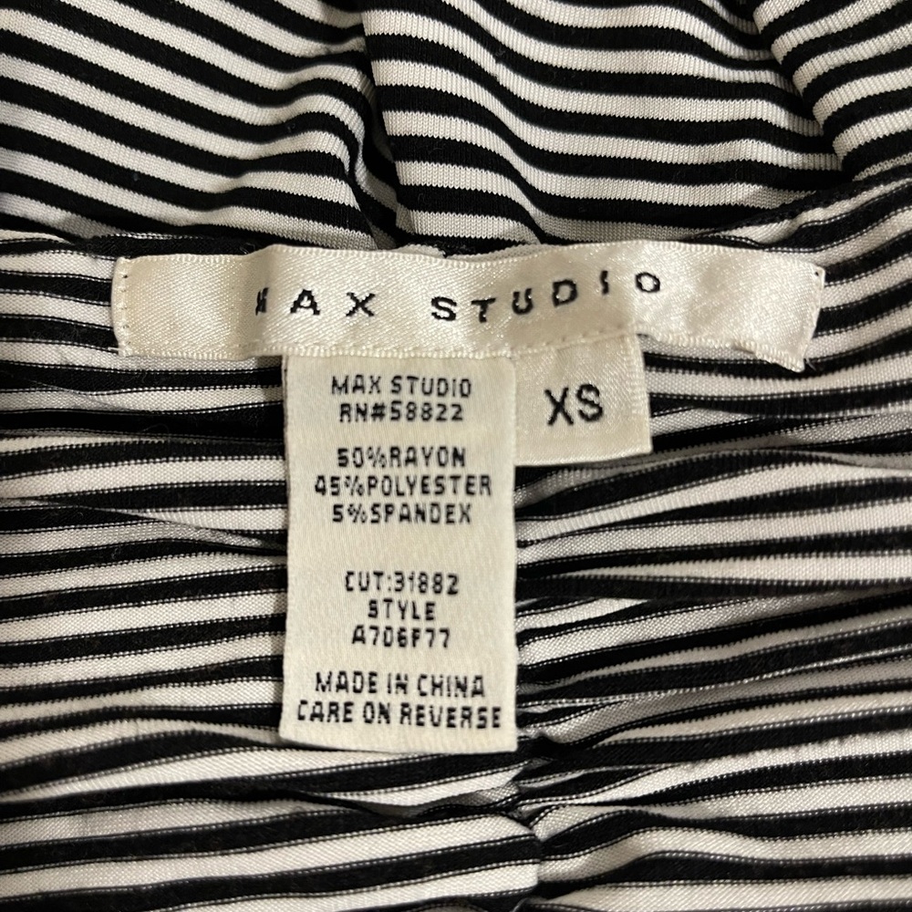 Euc Max Studio Top - image 6